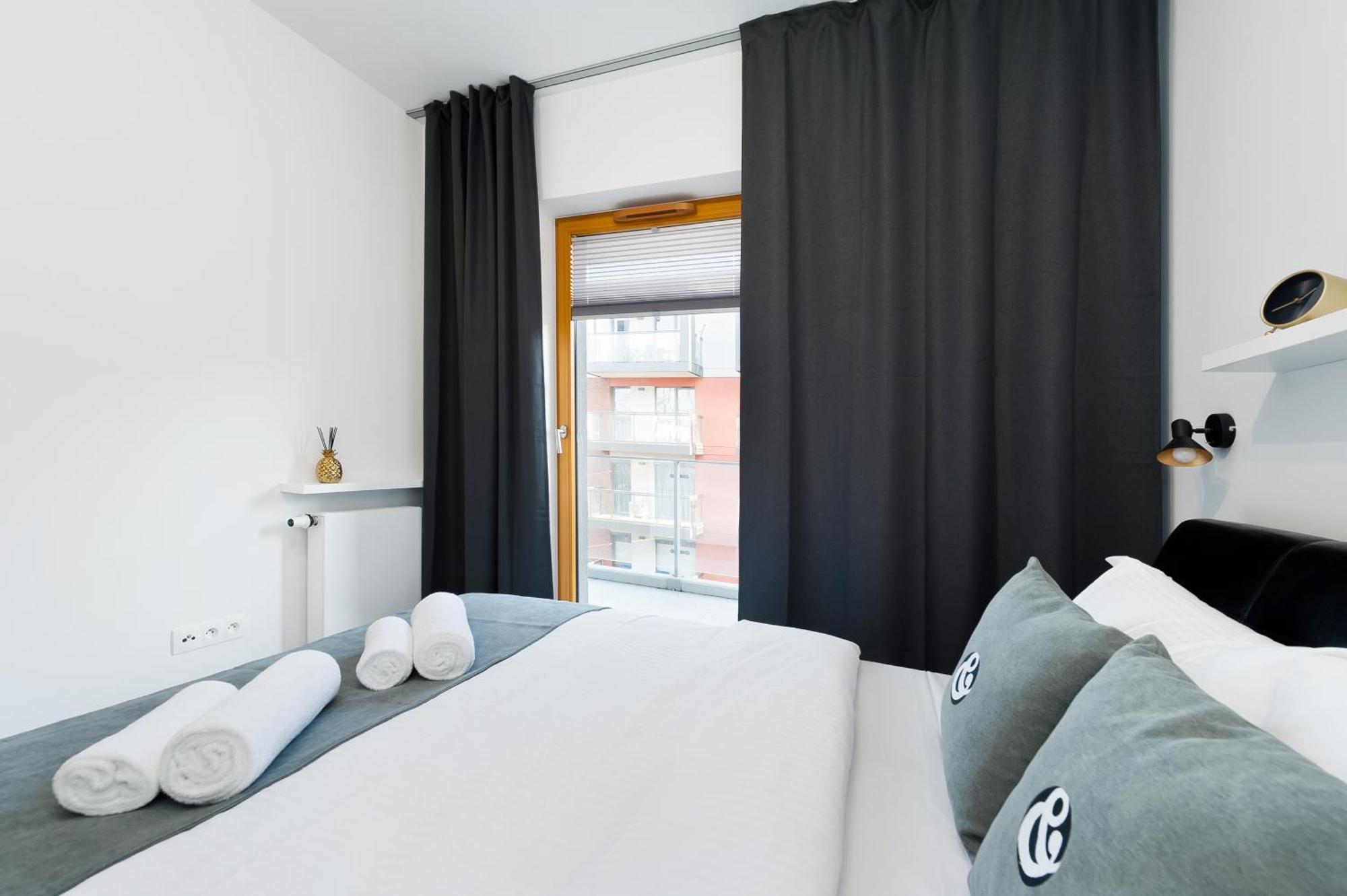 Bed&Bath Luxury Apartments Cracovia Esterno foto